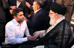 دیدار جمعی از شاعران و اهالی فرهنگ و ادب با رهبر انقلاب