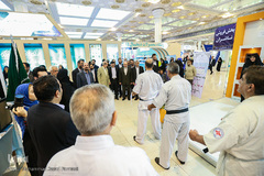 بازدید وزیر ورزش و جوانان از نمایشگاه قرآن