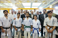 بازدید وزیر ورزش و جوانان از نمایشگاه قرآن