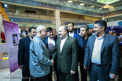 بازدید وزیر ورزش و جوانان از نمایشگاه قرآن