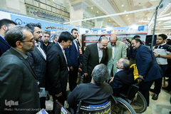 بازدید وزیر ورزش و جوانان از نمایشگاه قرآن