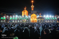 مراسم احیا شب بیست و سوم ماه رمضان در حرم امام رضا(ع)