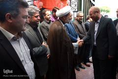 محمد باقر قالیباف، شهردار اسبق تهران در مراسم تشییع پیکر مرحوم حجت الاسلام «احمد احمدی» عضو  فقید شورای عالی انقلاب فرهنگی