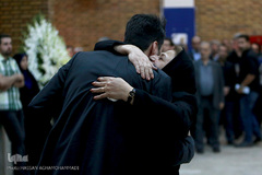 مادر و فرزند زنده یاد دکتر محمد امین قانعی‌راد