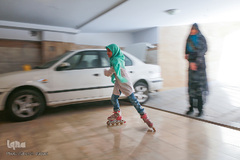 ضحی در حال بازی اسکیت