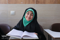 ضحی میوند، حافظ هشت ساله کل قرآن کریم در کلاس آموزش حفظ قران