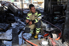 آتش سوزی در ساختمان تولیدی لباس چهارراه ولیعصر