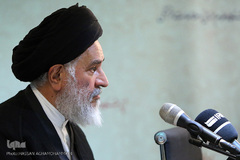  آیت‌الله سیدمصطفی محقق داماد، استاد دانشکده حقوق دانشگاه شهید بهشتی
