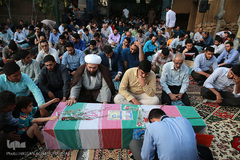 زیارت پیکرهای مطهر و تازه تفحص شده ۱۳۵شهید گمنام دفاع مقدس در معراج الشهدای تهران