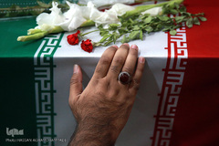 زیارت پیکرهای مطهر و تازه تفحص شده ۱۳۵شهید گمنام دفاع مقدس در معراج الشهدای تهران