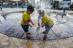 ز غوغای جهان فارغ