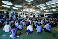 قرائت دعای عرفه در مصلی تهران