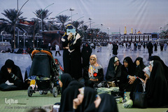 قرائت دعای عرفه در مصلی تهران