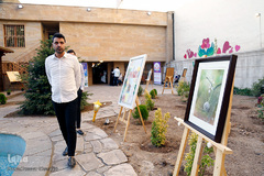 نمایشگاه آثار هنری اهدایی به نفع بازتوانی مادران در حال بهبود از اعتیاد