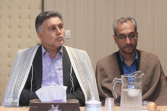 سمت چپ، علی فربین، پبیشکسوت قرآنی، مراسم اختتامیه سیزدهمین دوره تخصصی اقراء