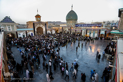 برافراشتن پرچم حرم امام حسین (ع) بر گنبد کربلای ایران