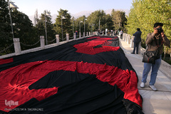 مراسم اهتزاز پرچم ۱۰۰۰متری یاحسین (ع) در بوستان طالقانی مجموعه فرهنگی عباس آباد