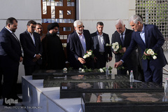 مراسم اهتزاز پرچم ۱۰۰۰متری یاحسین (ع) در بوستان طالقانی مجموعه فرهنگی عباس آباد