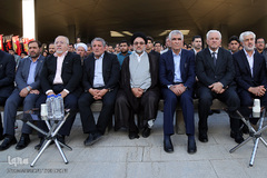 مراسم اهتزاز پرچم ۱۰۰۰متری یاحسین (ع) در بوستان طالقانی مجموعه فرهنگی عباس آباد