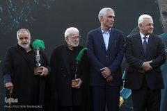 مراسم اهتزاز پرچم ۱۰۰۰متری یاحسین (ع) در بوستان طالقانی مجموعه فرهنگی عباس آباد