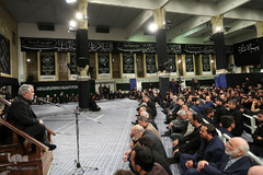 مراسم عزاداری شب تاسوعای حسینی (ع) در حسینیه امام خمینی(ره)