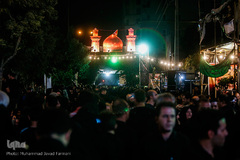 آیین مشعل گردانی عراقی ها در شب عاشورای حسینی