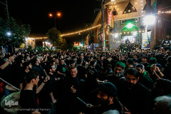 آیین مشعل گردانی عراقی ها در شب عاشورای حسینی