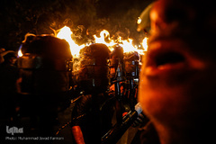 آیین مشعل گردانی عراقی ها در شب عاشورای حسینی