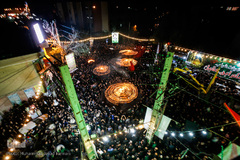 آیین مشعل گردانی عراقی ها در شب عاشورای حسینی