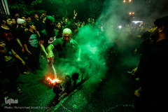 آیین مشعل گردانی عراقی ها در شب عاشورای حسینی