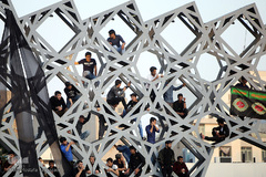 مراسم خیمه سوزان عصر عاشورا در میدان امام حسین(ع) تهران