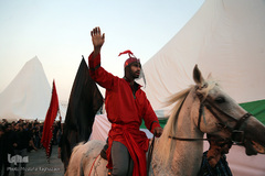 مراسم خیمه سوزان عصر عاشورا در میدان امام حسین(ع) تهران