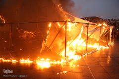 مراسم خیمه سوزان عصر عاشورا در میدان امام حسین(ع) تهران