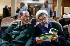 حجت الاسلام والمسلمین حمید محمدی و محمدحسین سپر در مراسم معارفه رئیس دارالقرآن سازمان بسیج