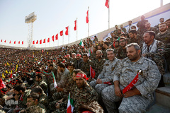 اجتماع ده‌ها هزار‌نفری بسیجیان