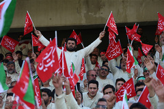 اجتماع ده‌ها هزار‌نفری بسیجیان