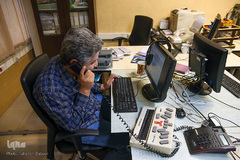 زندگی همچنان در جریان است، روزنامه ایران سپید