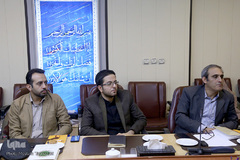 نشست نقد و بررسی کتاب «حاجی خودتی»