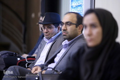 نشست نقد و بررسی کتاب «حاجی خودتی»