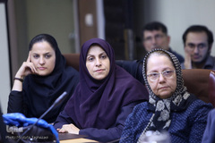 نشست نقد و بررسی کتاب «حاجی خودتی»