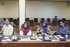 نشست نقد و بررسی کتاب «حاجی خودتی»