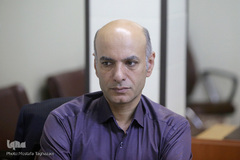 نشست نقد و بررسی کتاب «حاجی خودتی»