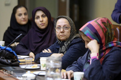 نشست نقد و بررسی کتاب «حاجی خودتی»