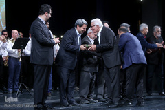 تجلیل از نوازندگان ارکستر سمفونیک دفاع مقدس(سازهای خاکی)