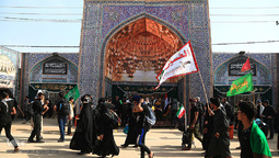 حال و هوای موکب حرم حضرت معصومه(س)در طریق نجف به کربلا⁩