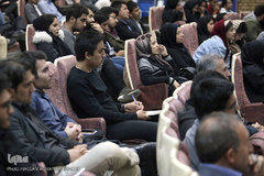 نشست در دام فقر