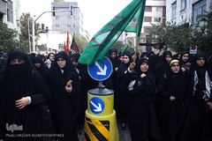 دسته عزاداری دانشجویان از دانشگاه تهران تا حسینیه امام خمینی (ره)