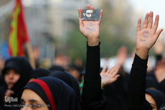 دسته عزاداری دانشجویان از دانشگاه تهران تا حسینیه امام خمینی (ره)