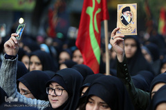 دسته عزاداری دانشجویان از دانشگاه تهران تا حسینیه امام خمینی (ره)