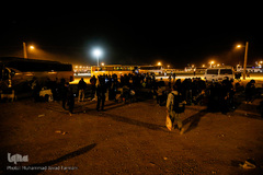 مرز مهران سرد، مملو از زائر، خالی از اتوبوس